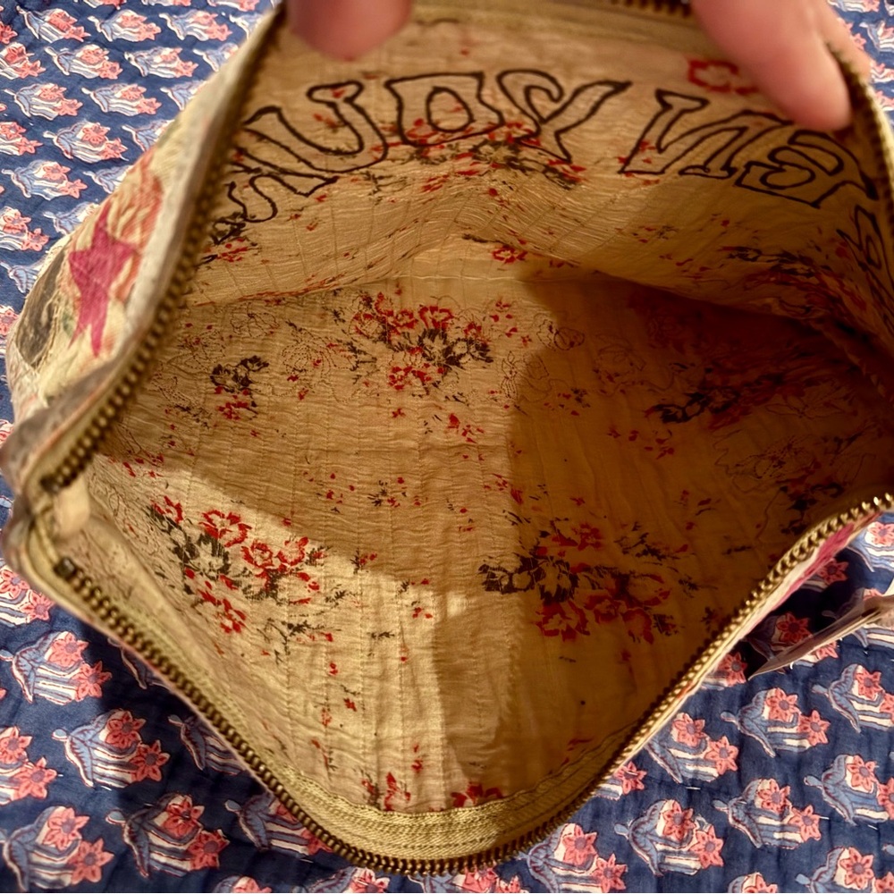 RARE and limited release Magnolia Pearl Open Your Mind Zipper Bag #035 NWT - Picture 5 of 5